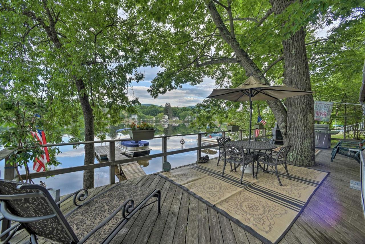 Riverfront Escape With Dock 19 Mi To Saratoga! Lake Luzerne Exterior foto